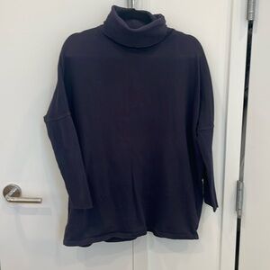 Cos navy turtleneck size small color navy